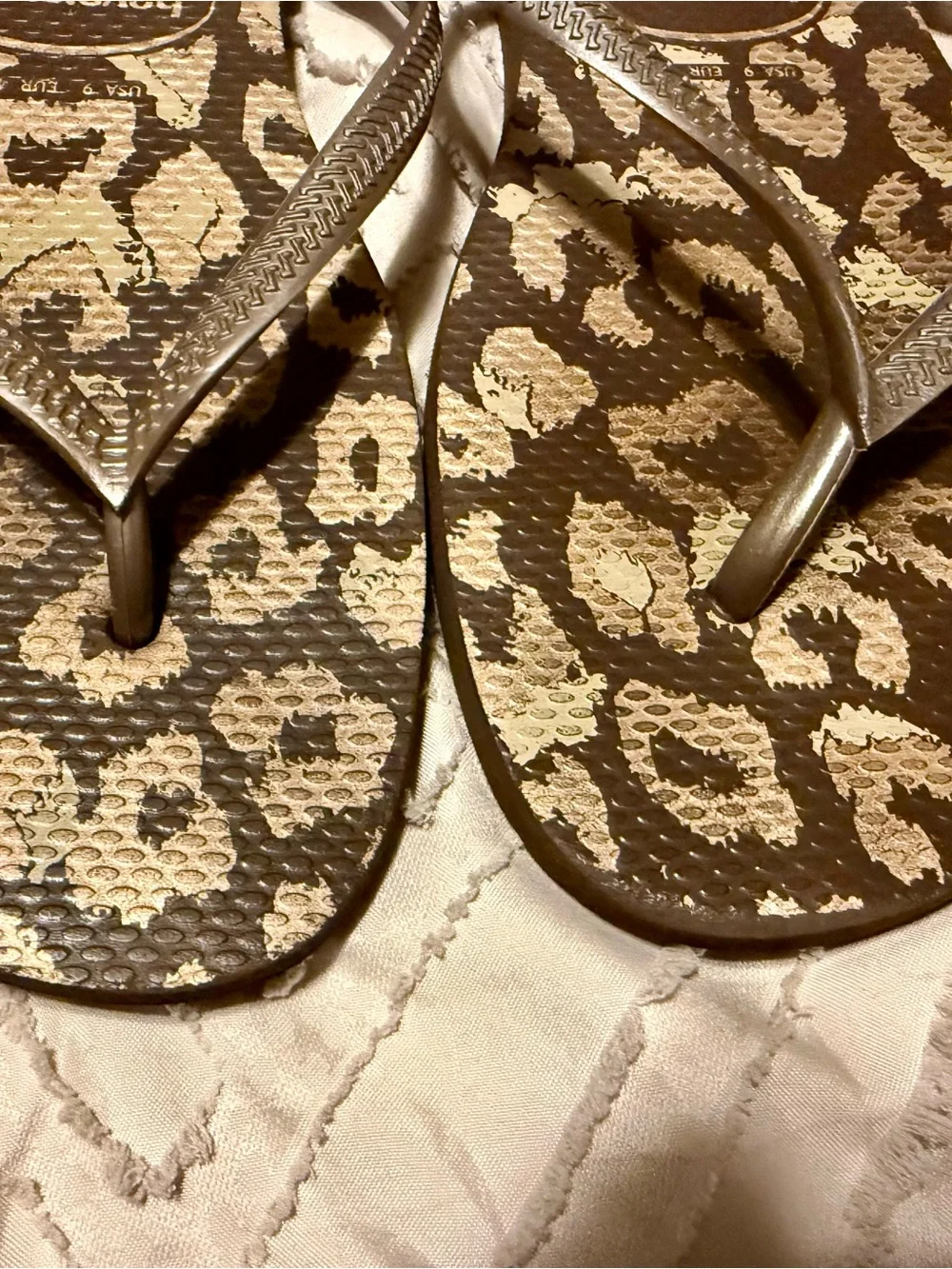 Havaianas Slim Leopard-Print Flip Flops in Brown and Gold